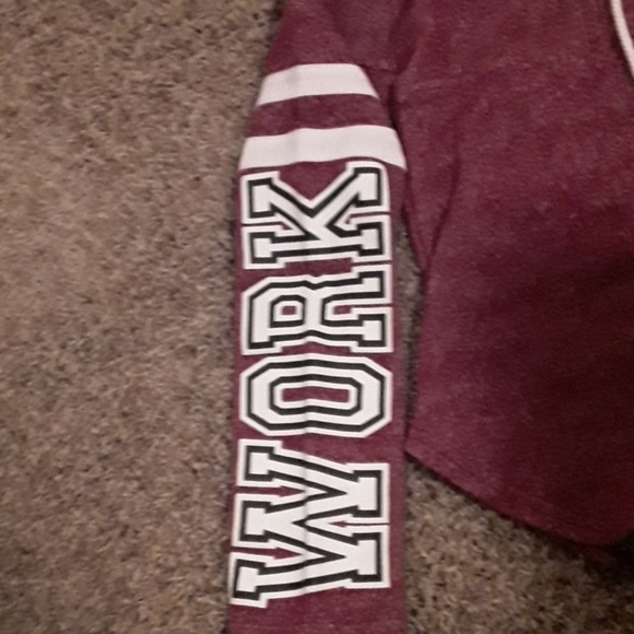 Miss Chevious sweater - Picture 2 of 3